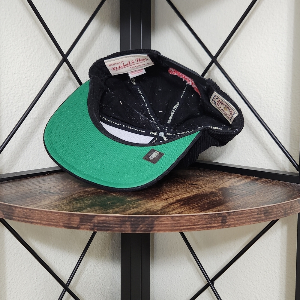Mitchell & Ness Back to Back 91 92 NBA World Champions Corduroy Adjustable Hat - Picture 6 of 9